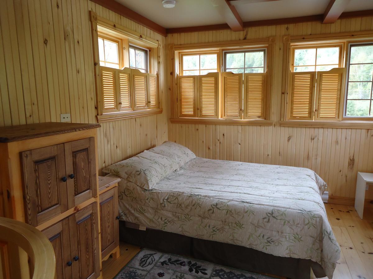 Chalet Saint-Thomas LʼAnse-Saint-Jean Dış mekan fotoğraf